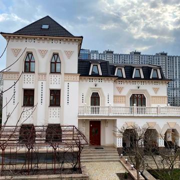 Лубенська вул., 5
