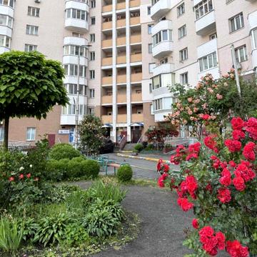 Простора квартира  в центрі