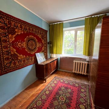 Просп. Юності, 13