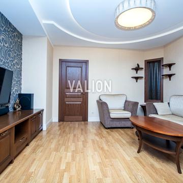 Миколи Бажана просп., 1-М