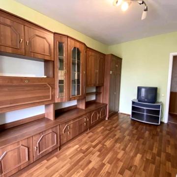 Космонавтів вул., 34