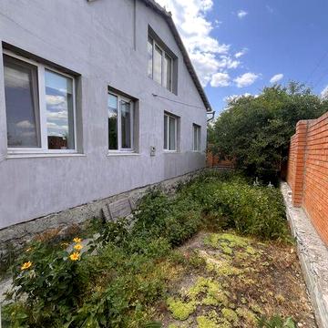 Продаж будинку в гарному місці