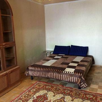 Велика Кільцева вул., 6