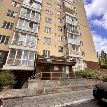 Продаж 2-кімнатна вул. Стрілецька