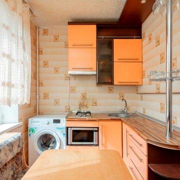 Познанська вул., 8Б