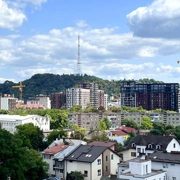 Ти1кім квартира  з кухнею-студією на Чорновола. ІО. До центру 2,4км