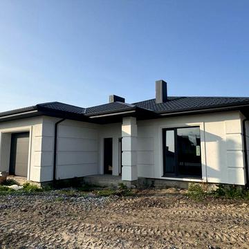 Сучасний будинок з гаражем. Район Костромської