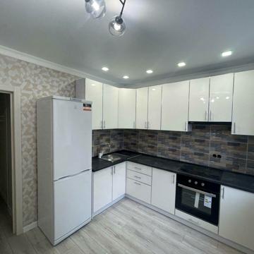 Миру вул., 53