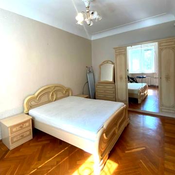 Канатна вул., 100/2