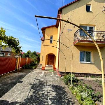 Продаж 2-поверхового будинку 173 м² з ділянкою 5,4 сот вул. Стрийська