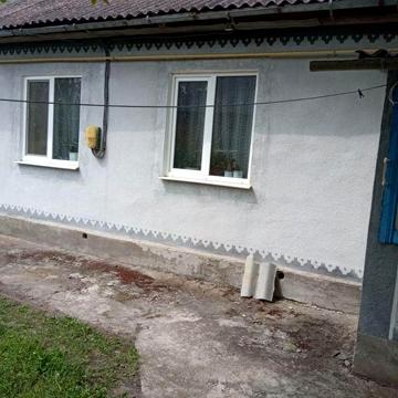 Продам півбудинку в м.Сарнах  район с. Сарни