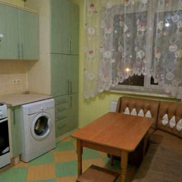 Оренда квартири по вул Симоненка