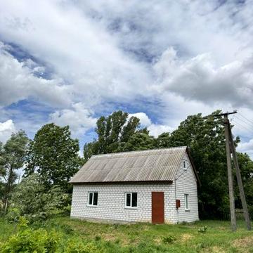 Будинок в селі ,хата ,100 кілометрів від Києва