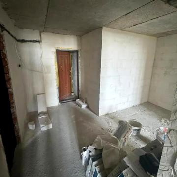 Будівельників вул., 4