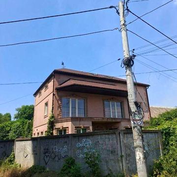 Участок 0.2 га с домом 330 кв.м. и помещением сто  360 кв.м Ленпоселок