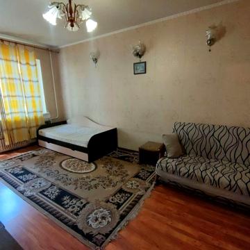 Оренда 2 кімнатної квартири (2 поверх) по вул. Миколи Світальського