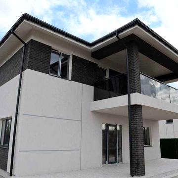 Продам великий 2-поверховий будинок в Дмитрівці, район Куба.
