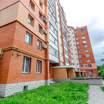 Небесної Сотні вул. (Леніна), 81