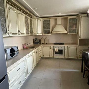 3-кімнатна квартира  ( район 12 школи)