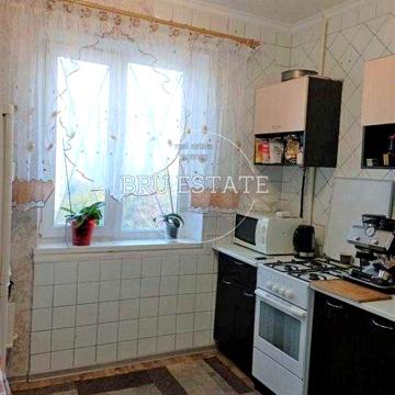 Продам 3к , Сержа Лифаря ул., 17 Сабурова Троещина