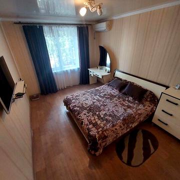 Продаж 3к Квартира Космонавтів вулиця