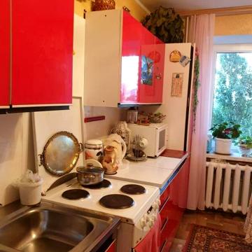 Небесної Сотні просп. (Маршала Жукова), 10-Д