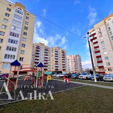 Продам простору 1-кімнатну квартиру в новобудові