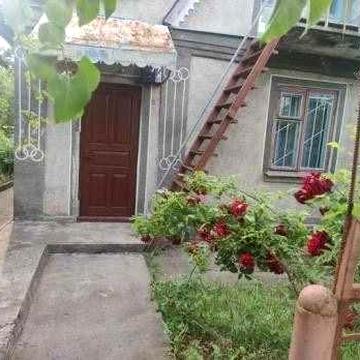 Продається дачний будинок