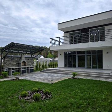 КМ Swisstown: Будинок 150м², поруч ліс та озеро