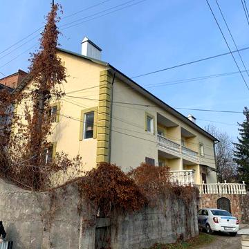 Продаю Будинок у м.Чортків