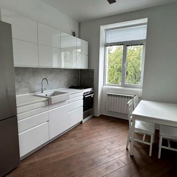 Сдам 2х комн кв центр майдан Героев Небесной  Сотни ( Руднева)