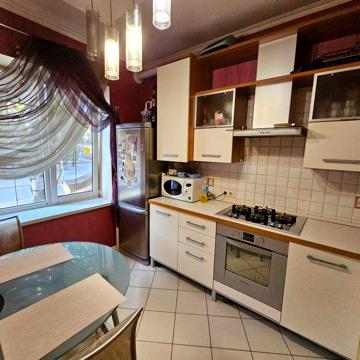 Сталинка 80 кв.м. с автономкой, пр. Университетский (Гагарина)