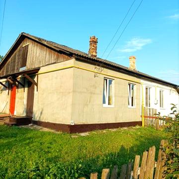 Однокімнатну квартиру байрачного типу чотирьохквартирного будинку
