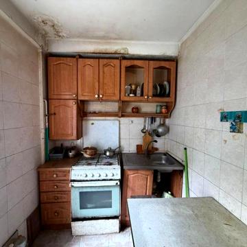 Власник Сєрова ( Сірожупанників ) 36, 2 кімнатна ЖК Сєрова 36