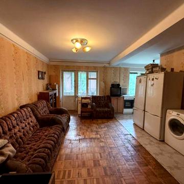 Власник Сєрова ( Сірожупанників ) 36, 2 кімнатна ЖК Сєрова 36