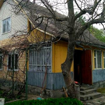 Квітнева вул.