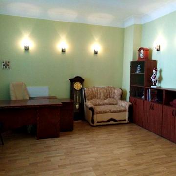 Продається 2-кімнатна квартира у Києві
