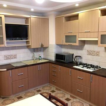 Оренда двохкімнатної квартири Мікльоша новобуд