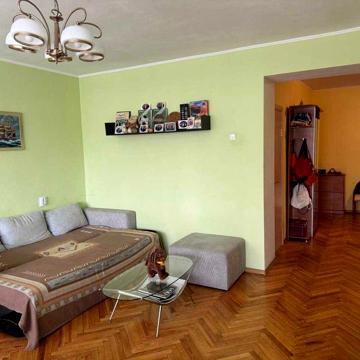 Продам чудову 2-кімнатну квартиру на вул. Тарасівській 21!