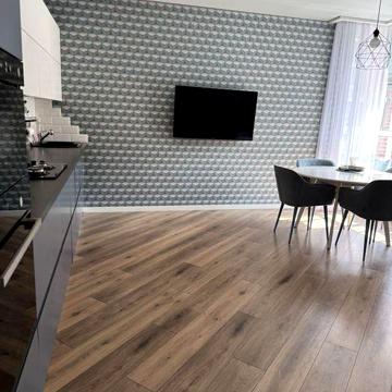 Продаж великої двокімнатної квартири з ремонтом!