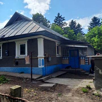 Будинок у мальовничому селі Жабинці Кам-Подільського району Хмельн.обл