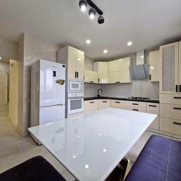 Продаж 3 кімнатної квартири на вул. Д.Іващенка