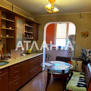 Академіка Корольова вул., 70
