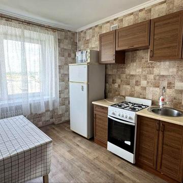 Здам затишну трикімнатну квартиру біля ринку