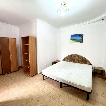 Здається 1- но кімнатна квартира район кінотеатра Миколайчука