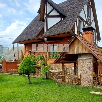 Патріотів вул.