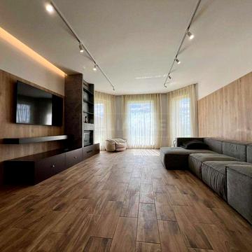 Просторий 2х пов. будинок з ділянкою 9 сот. Ремонт, меблі та техніка!