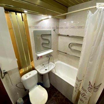 Довгострокова оренда 1к Квартира Воскресенська вулиця