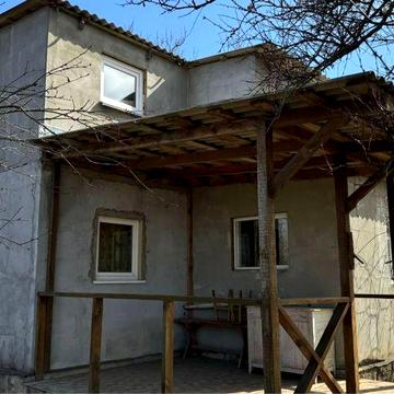 Продається будинок в с.Потіївка, 100 км від Києва, траса Київ-Одеса