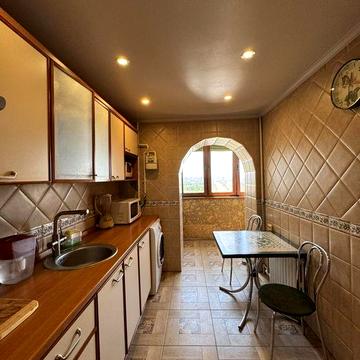 Продам 3к квартиру на лівому березі Дніпра.  Будинок з газом